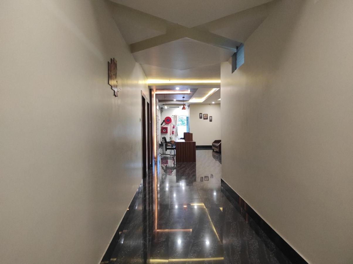 Hotel Paradise - Biswanath Chariali Bishnath Buitenkant foto