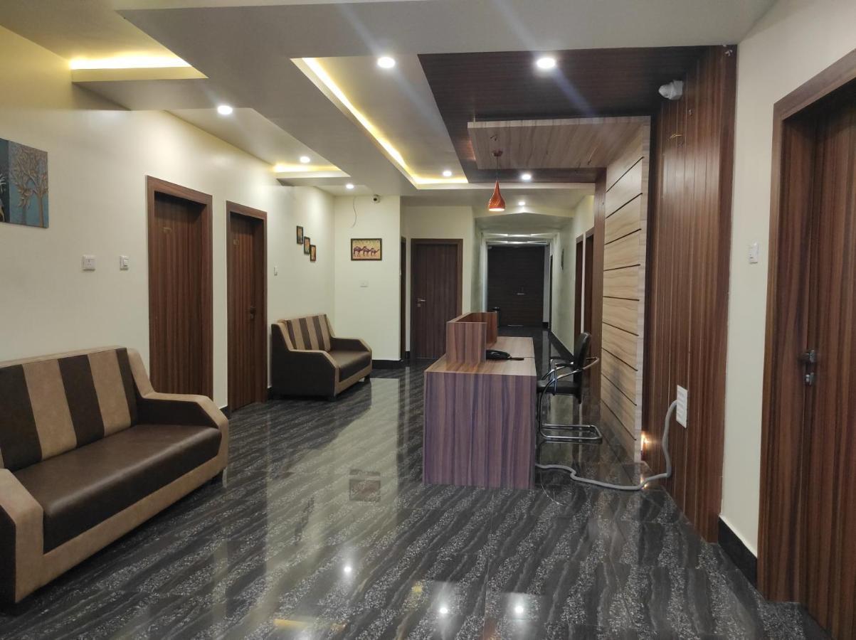 Hotel Paradise - Biswanath Chariali Bishnath Buitenkant foto